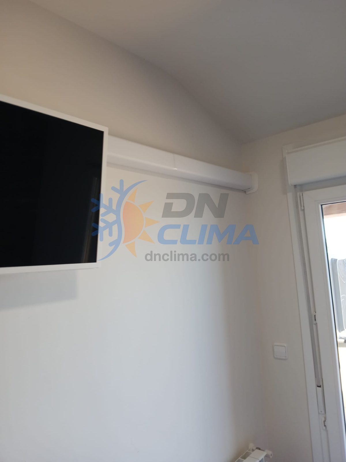 Instalación de equipo multisplit 2x1 de aire acondicionado